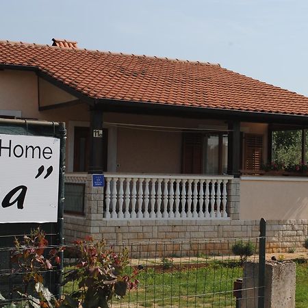 Holiday Home Ana Pula Extérieur photo